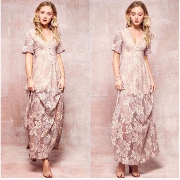 La Vie Est Belle | Ethereal Lace Lavender Dress - Picture 6 of 8